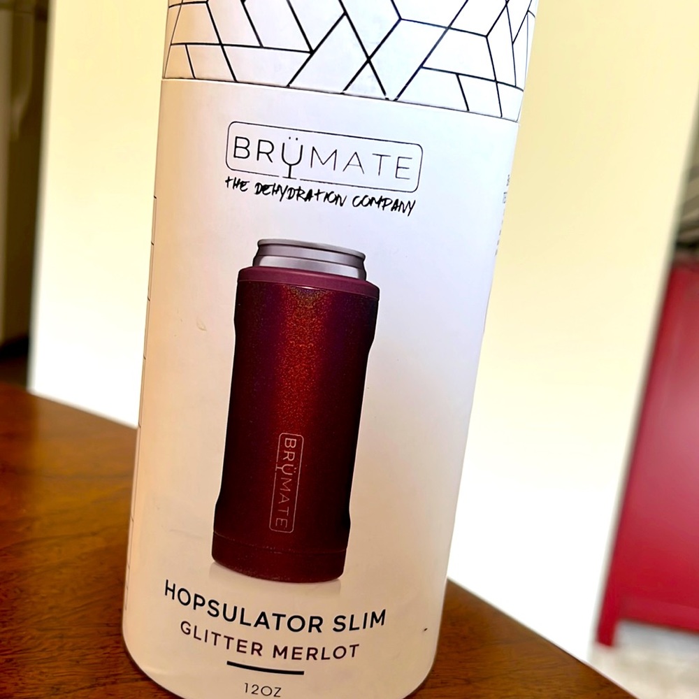 Never used brumate hopsulator slim in the color glitter merlot